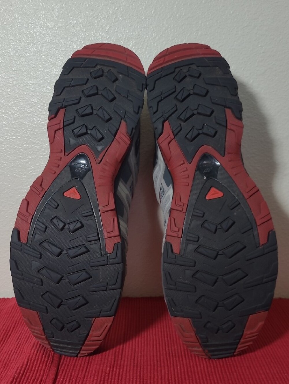 Salomon Gray Trail Shoes with Black and Red Details - Picture 6 of 13